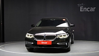 BMW 5-SERIES G30 2019