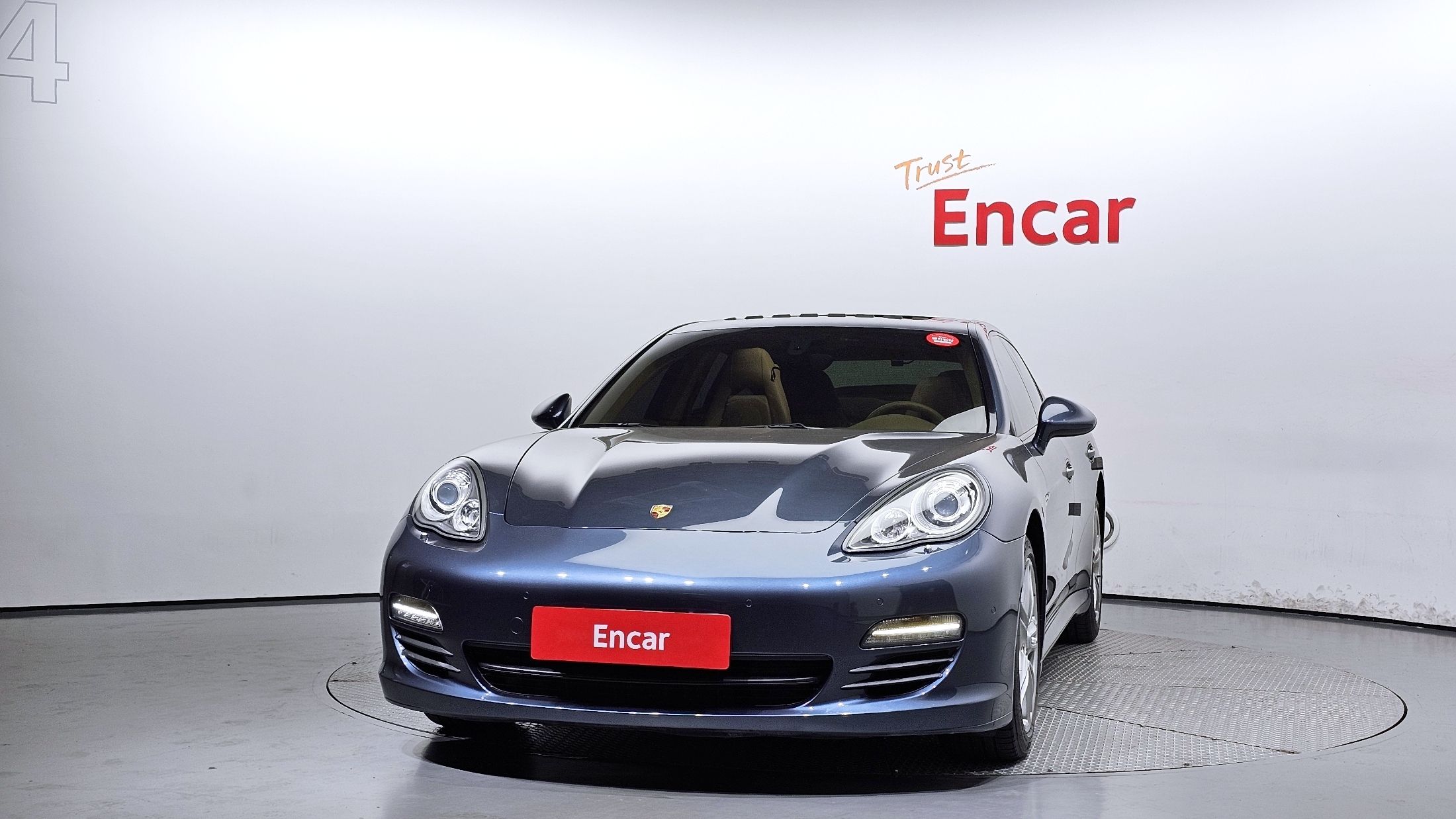 PORSCHE PANAMERA 2012