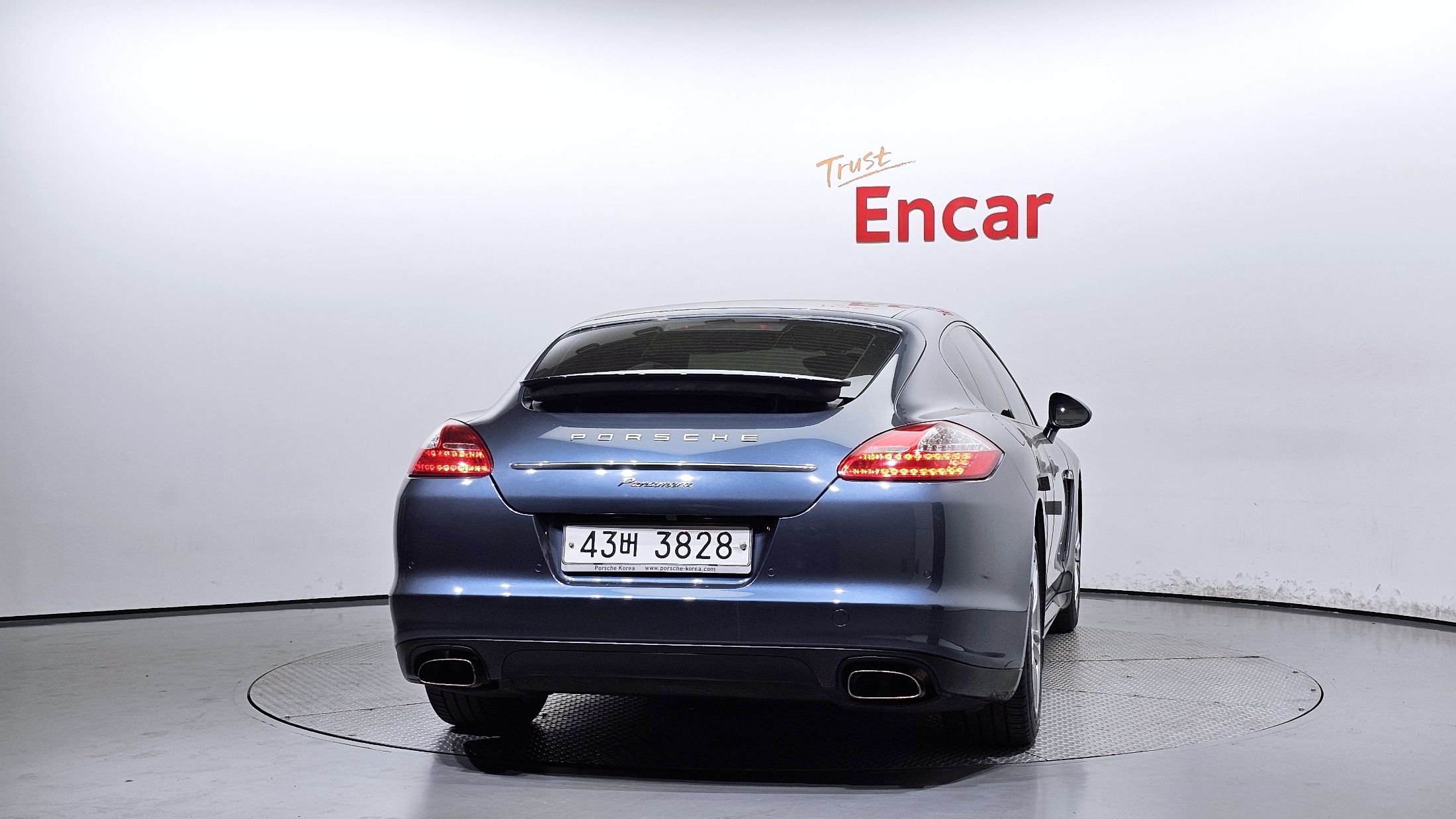 PORSCHE PANAMERA 2012