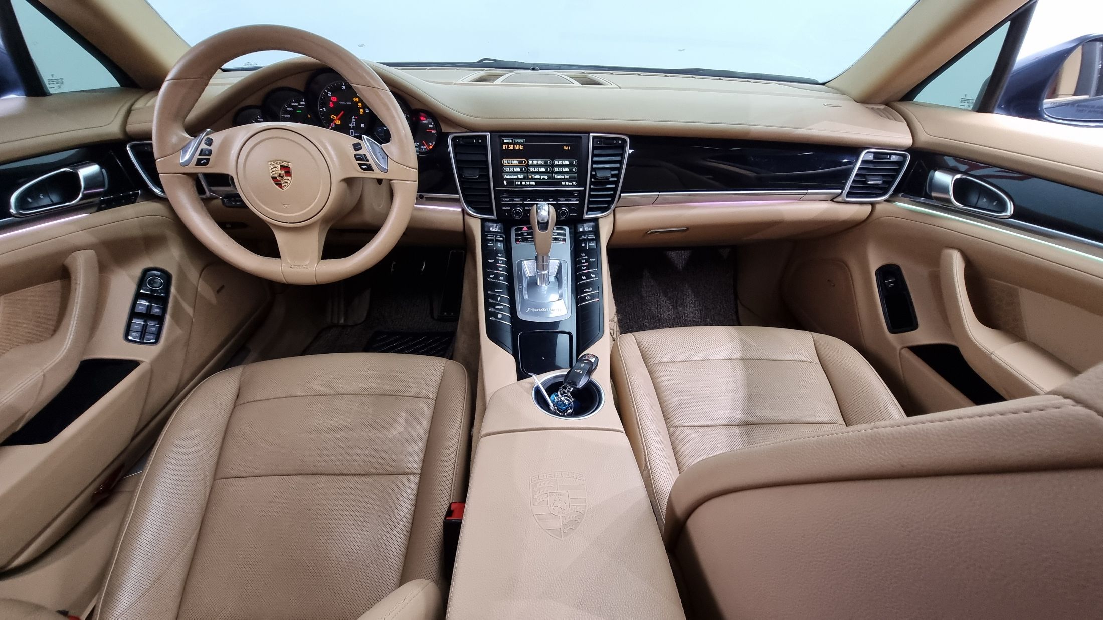 PORSCHE PANAMERA 2012