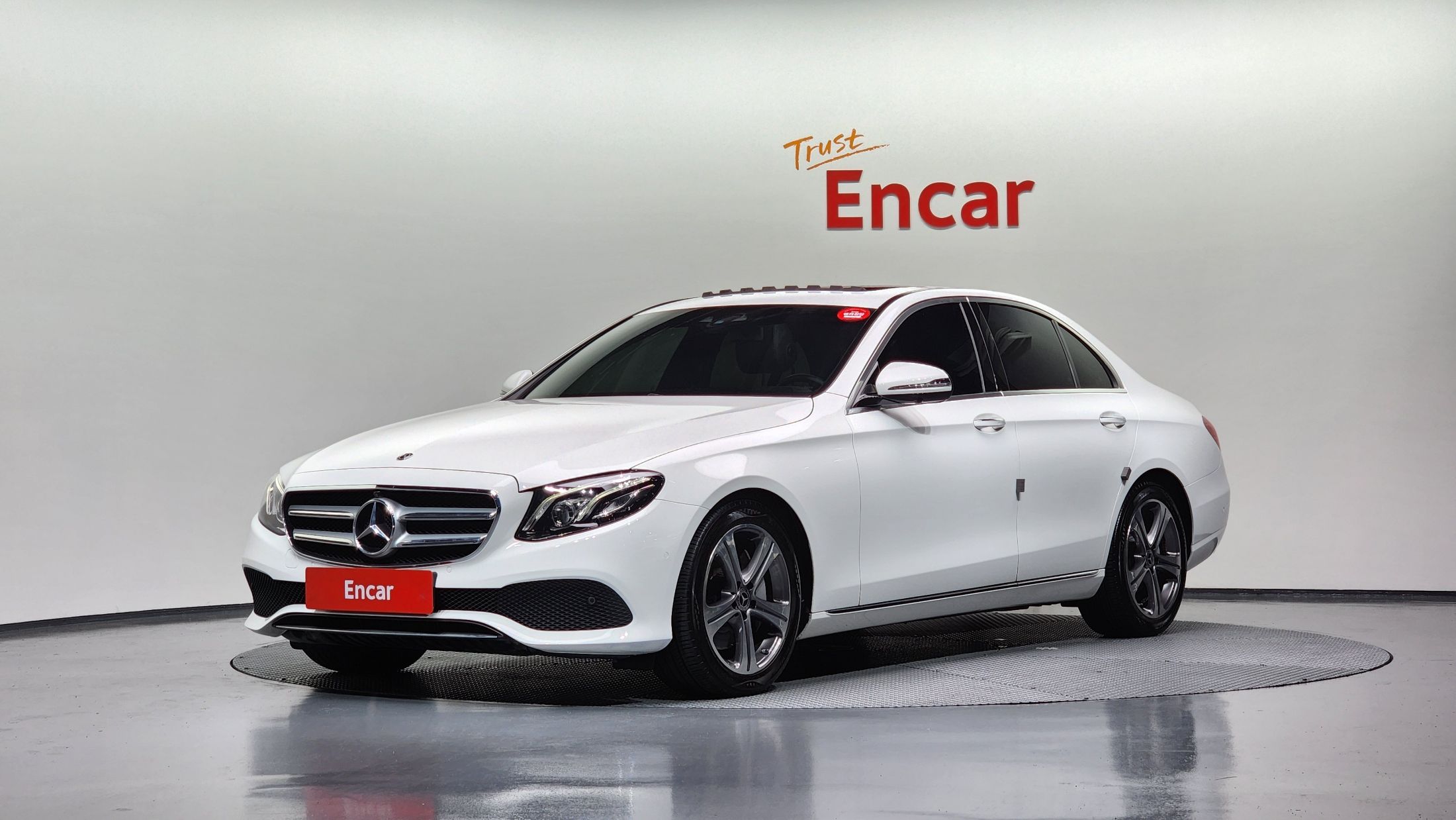 MERCEDES BENZ E-CLASS W213 2018