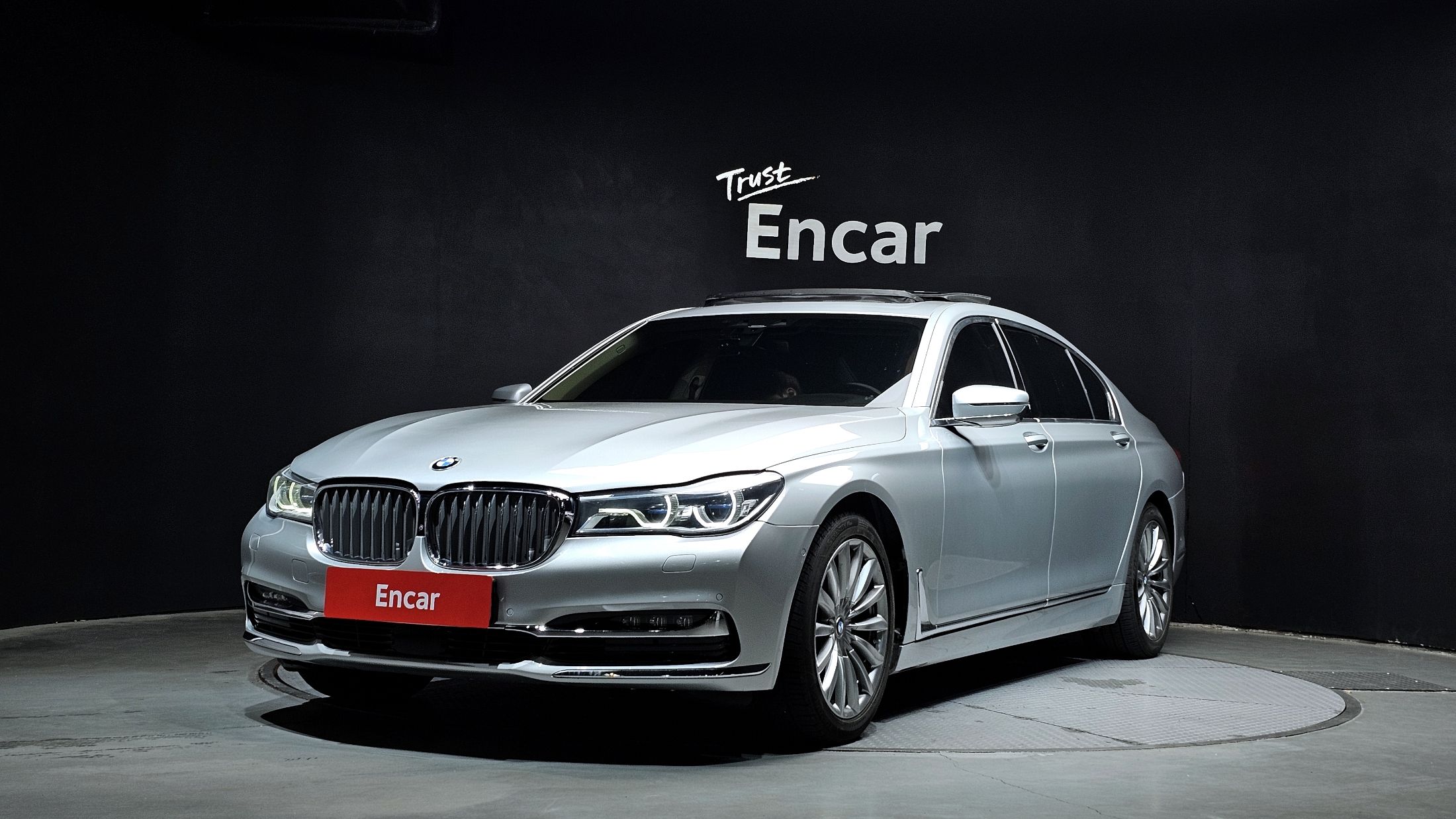 BMW 7-SERIES G11 2016