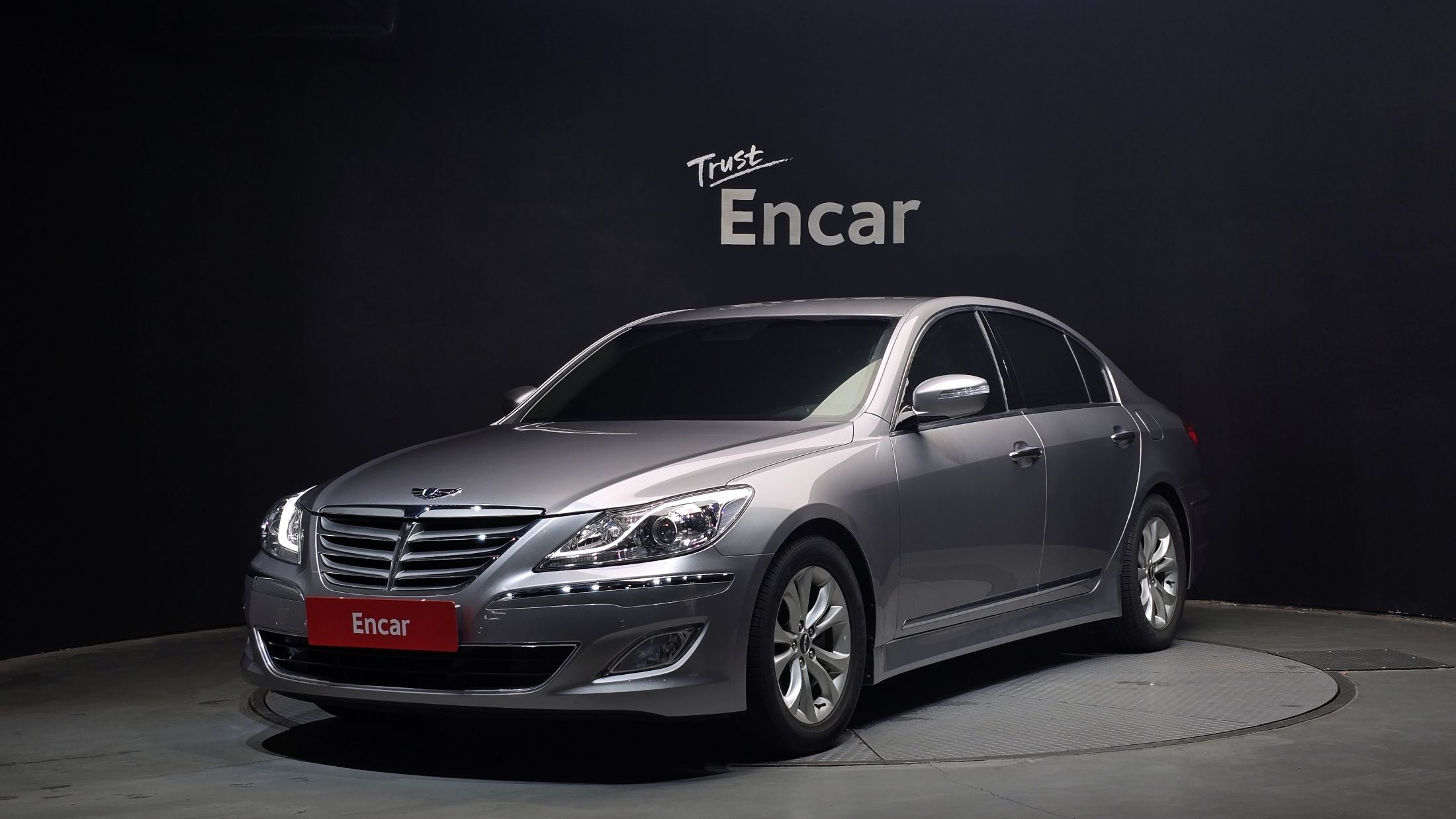HYUNDAI GENESIS 2013