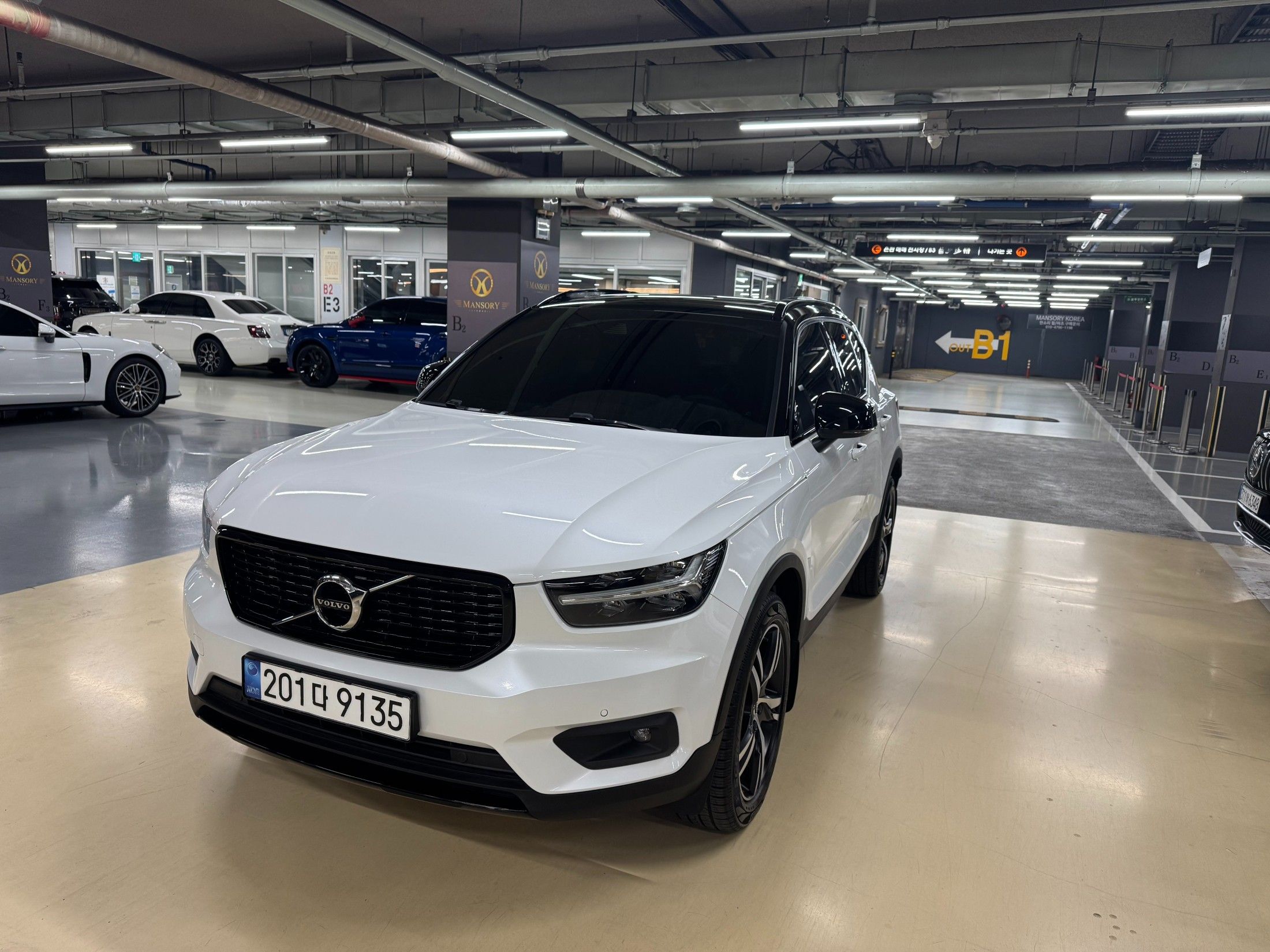 VOLVO XC40
