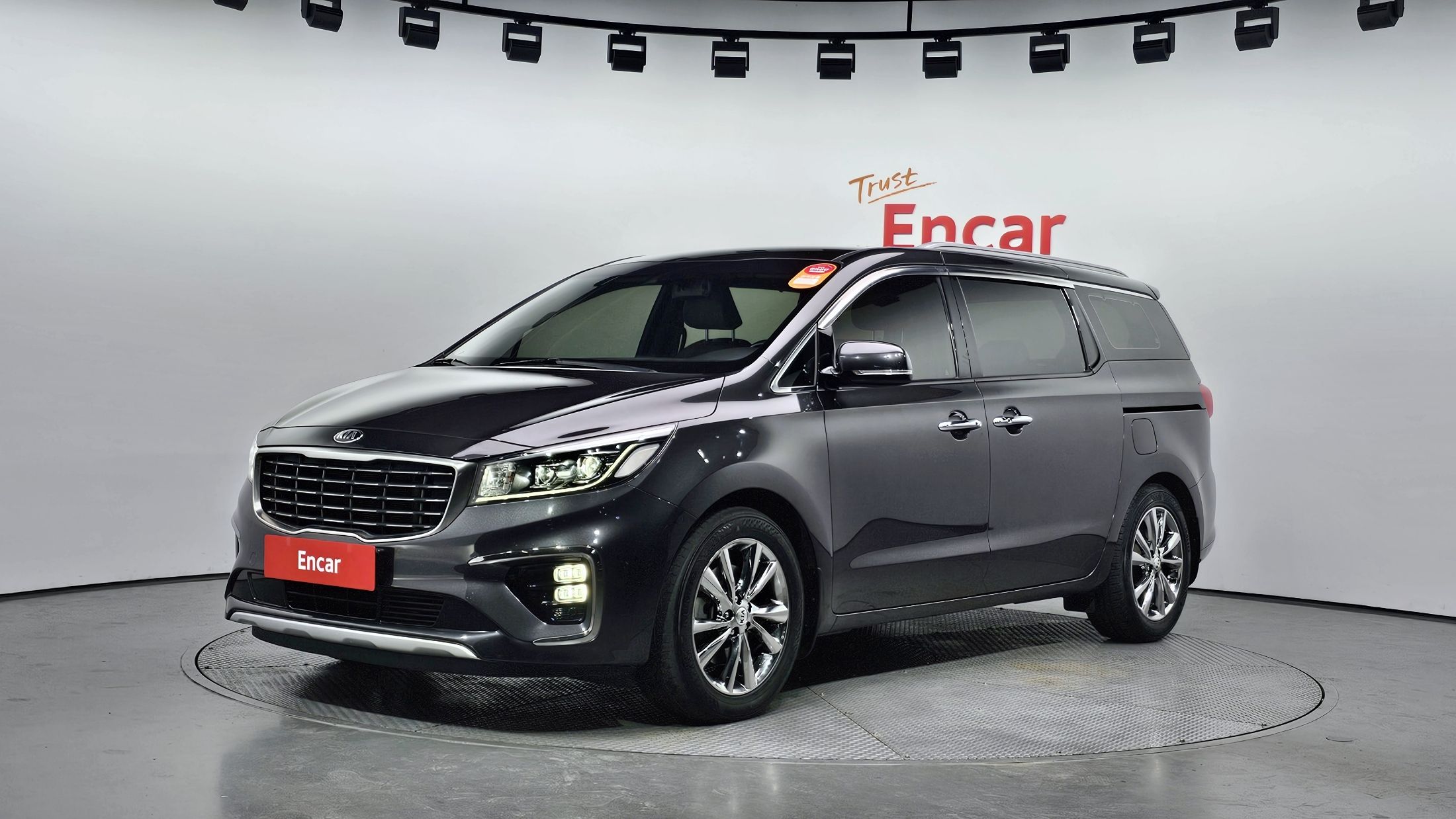 KIA CARNIVAL 2019