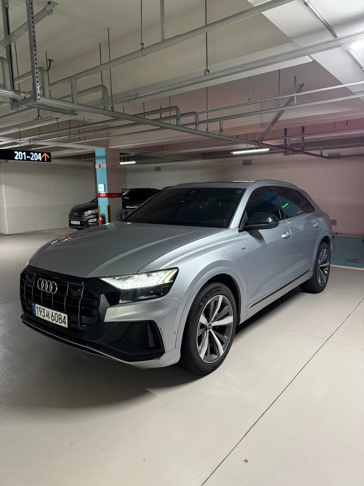 AUDI Q8 4M