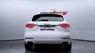 MASERATI LEVANTE 2019