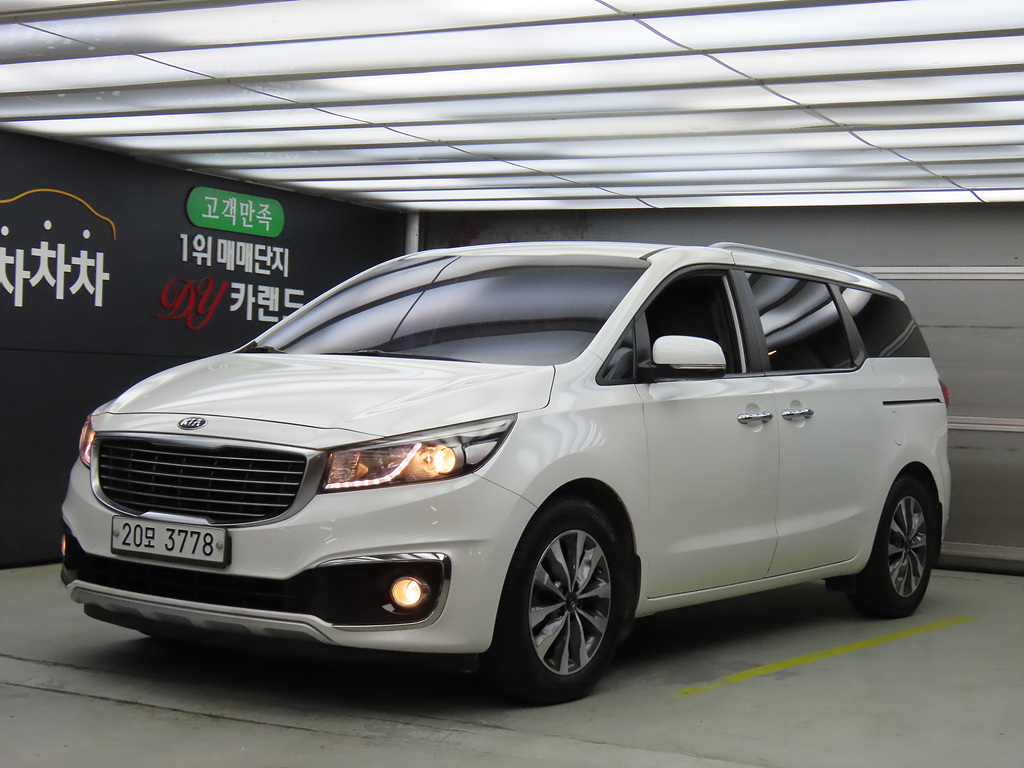 KIA CARNIVAL 2015