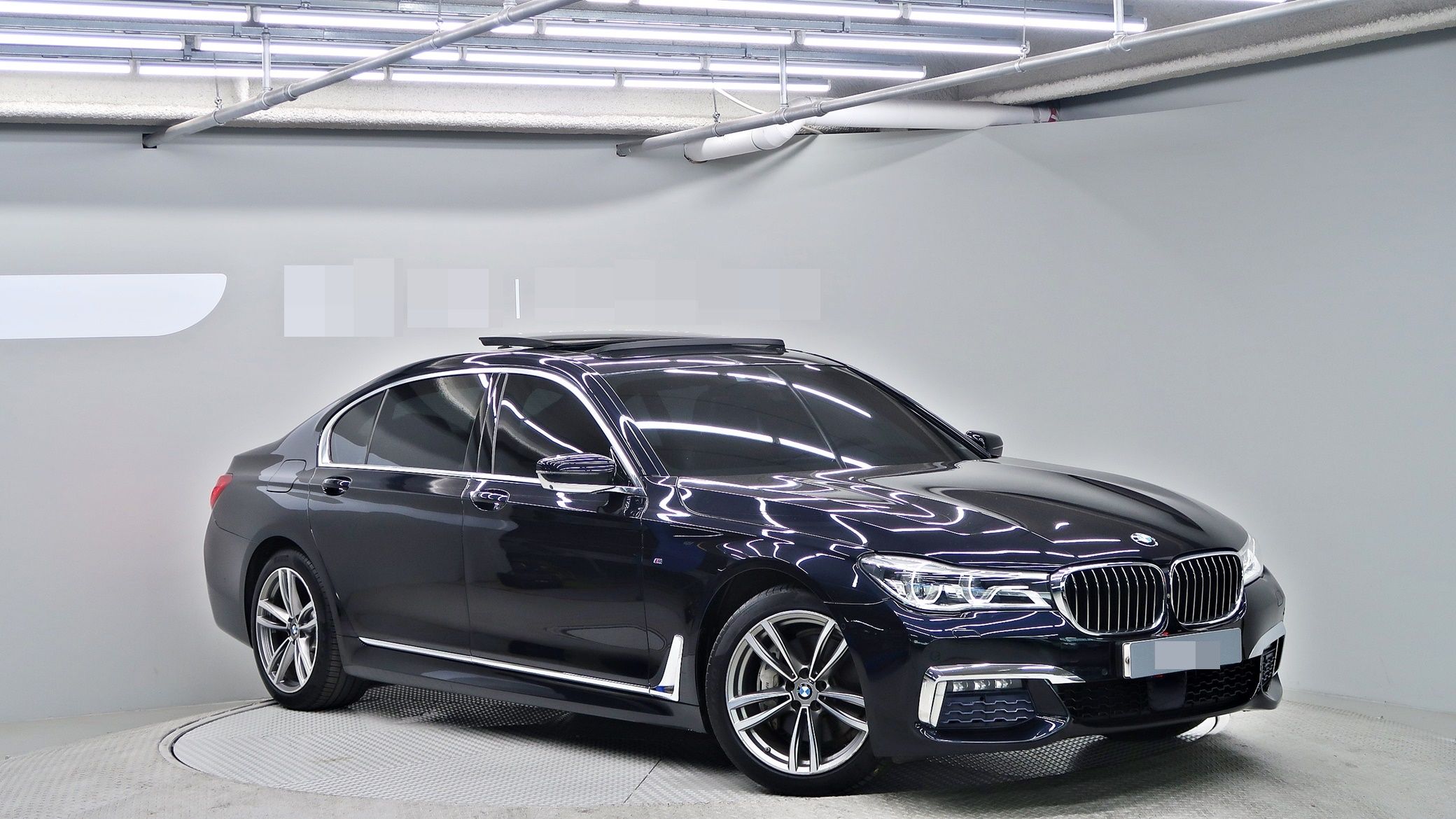 BMW 7-SERIES G11 2018