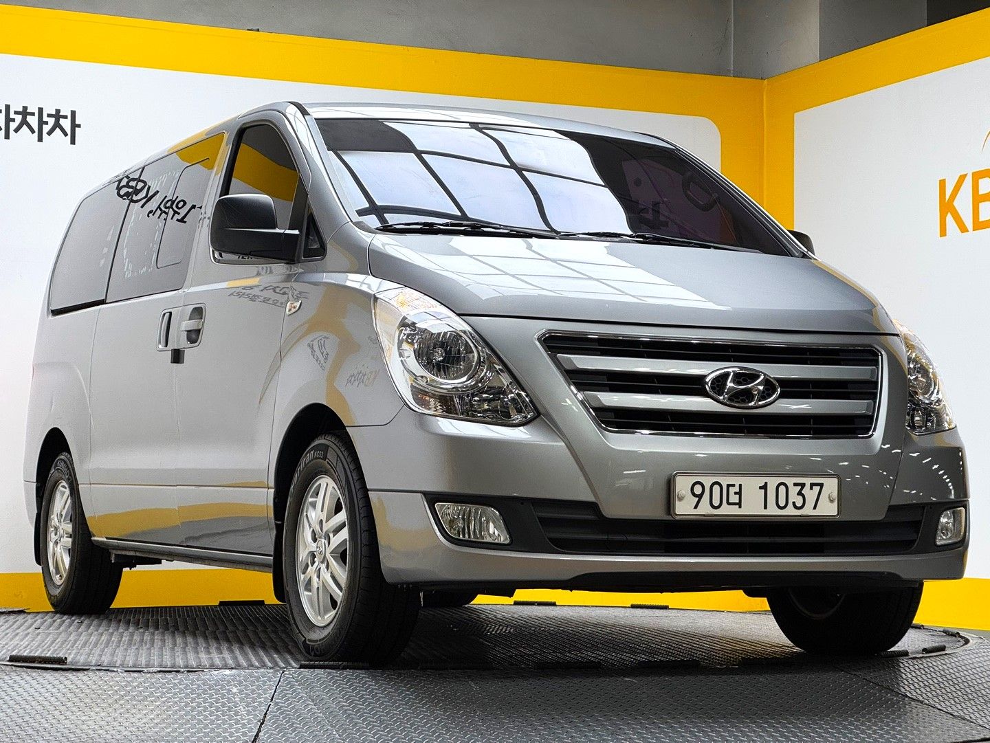 HYUNDAI STAREX GRAND