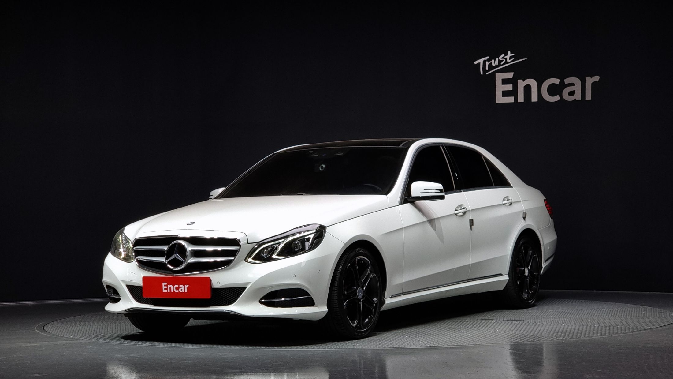 MERCEDES BENZ E-CLASS W212 2015
