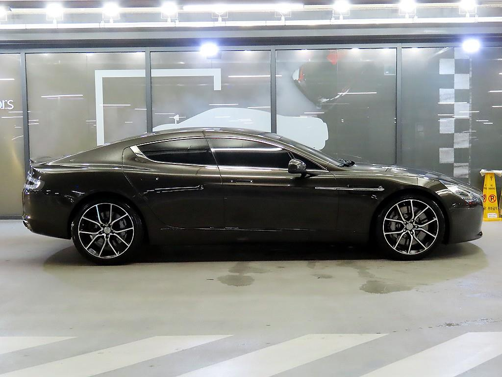 ASTON MARTIN RAPIDE 2015