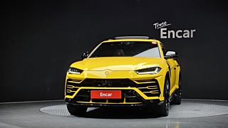 LAMBORGHINI URUS 2021