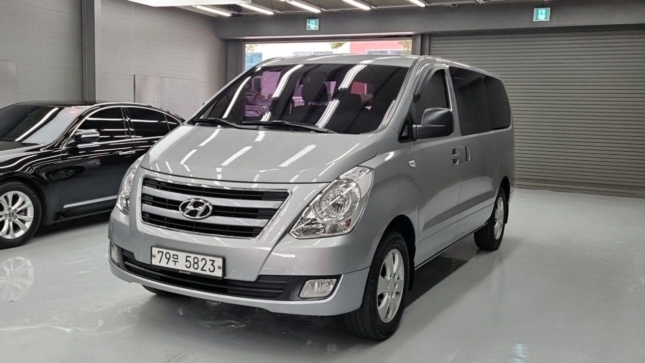 HYUNDAI STAREX GRAND 2016