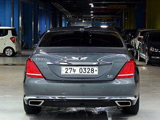GENESIS EQ900 2016