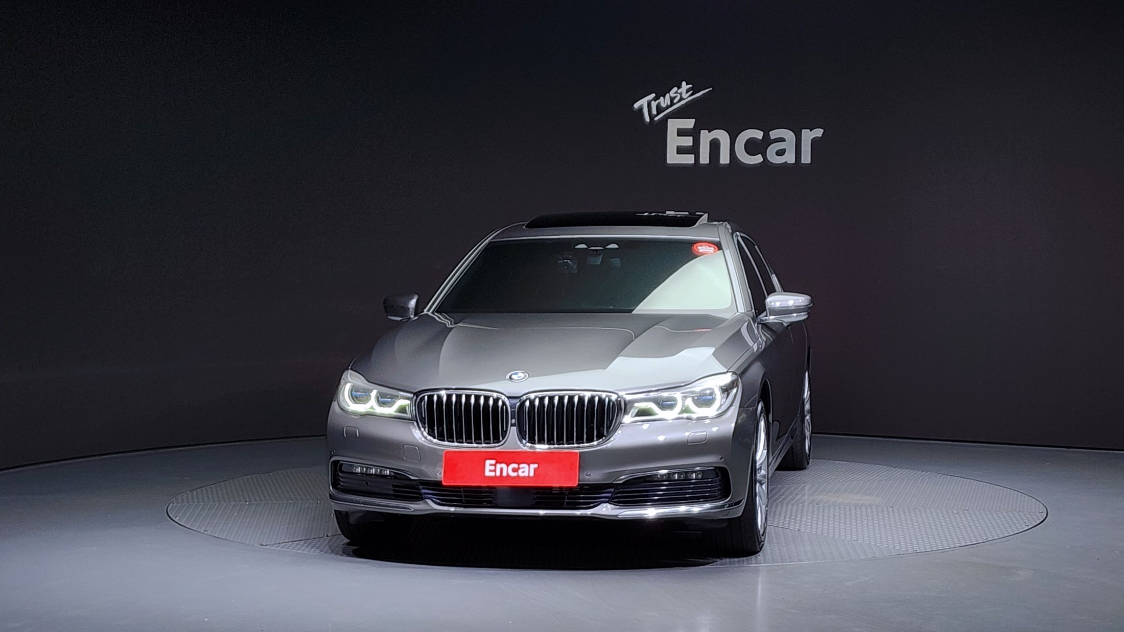 BMW 7-SERIES G11 2016