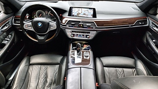 BMW 7-SERIES G11 2016