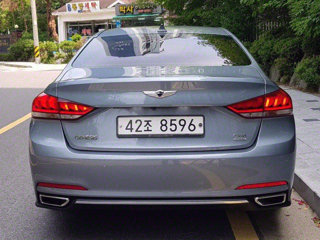 HYUNDAI GENESIS DH 2015