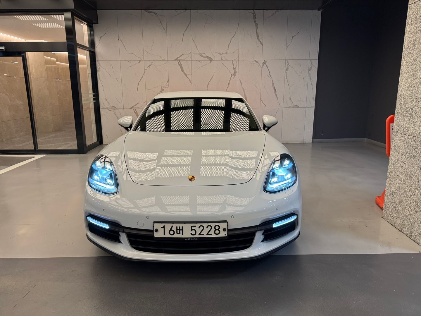 PORSCHE PANAMERA 971 2018