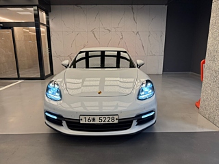 PORSCHE PANAMERA 971 2018