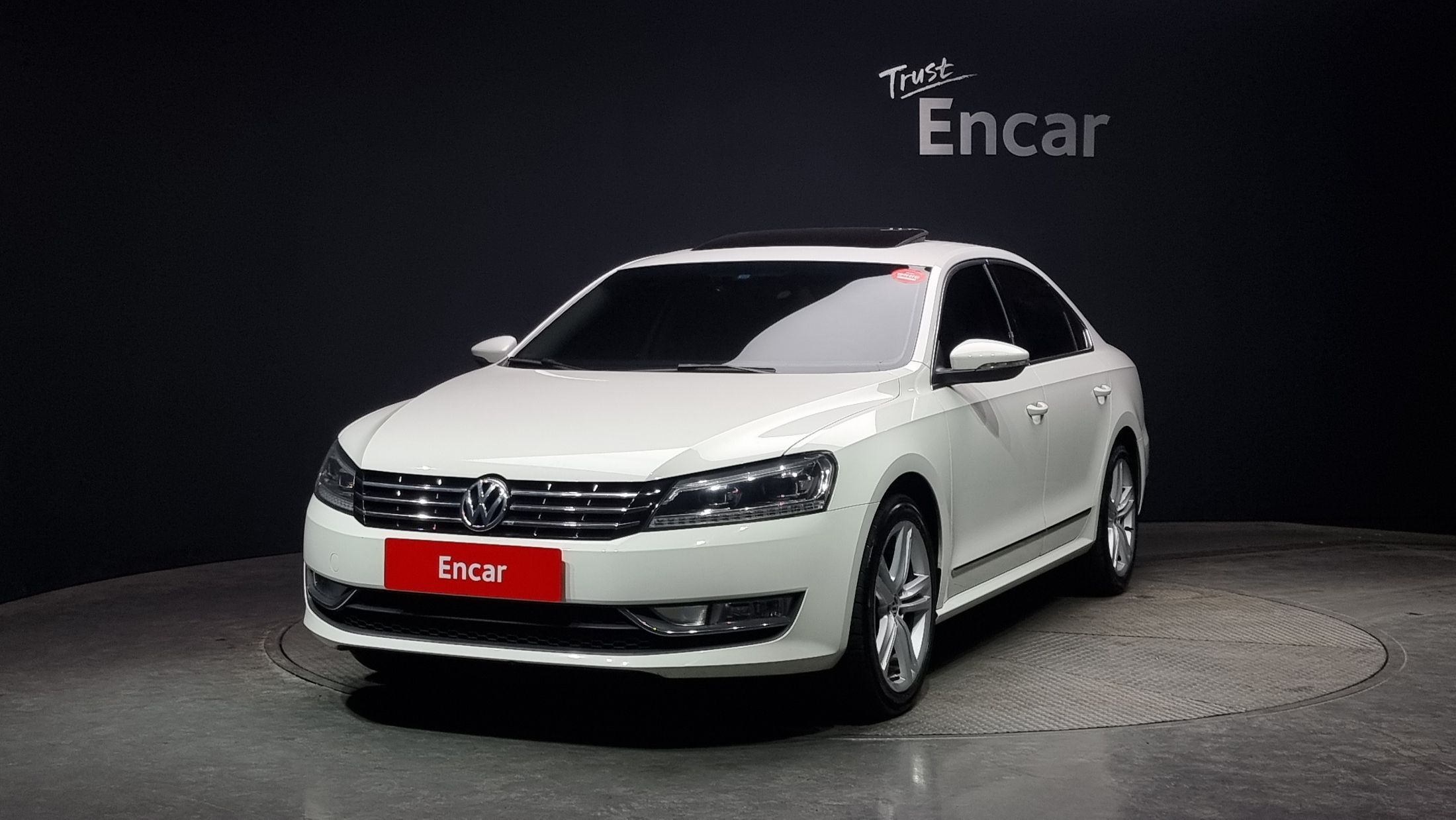 VOLKSWAGEN PASSAT 2014