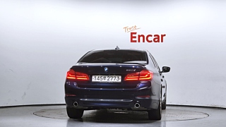 BMW 5-SERIES G30 2019