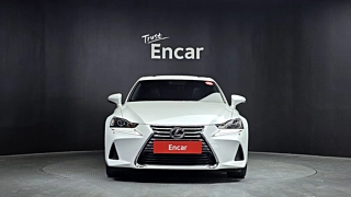 LEXUS IS300 2018