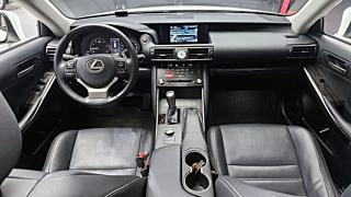 LEXUS IS300 2018