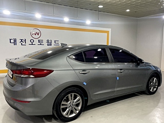 HYUNDAI AVANTE AD 2016