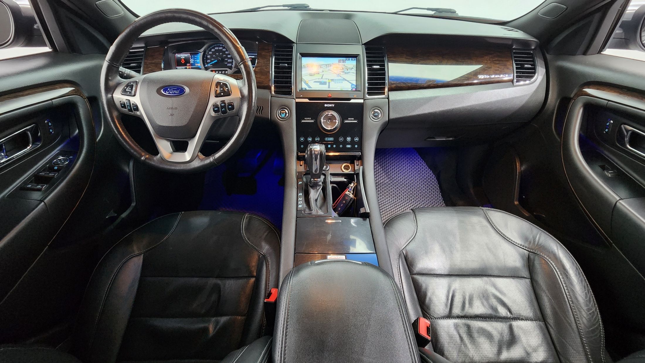 FORD TAURUS