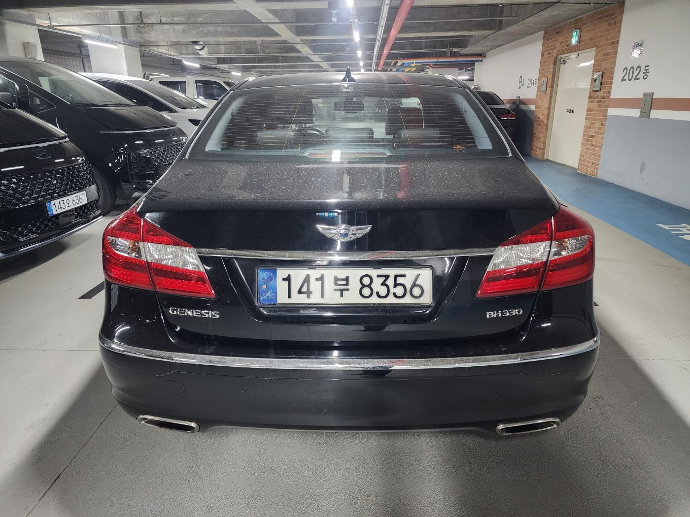 HYUNDAI GENESIS 2011