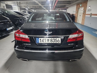 HYUNDAI GENESIS 2011