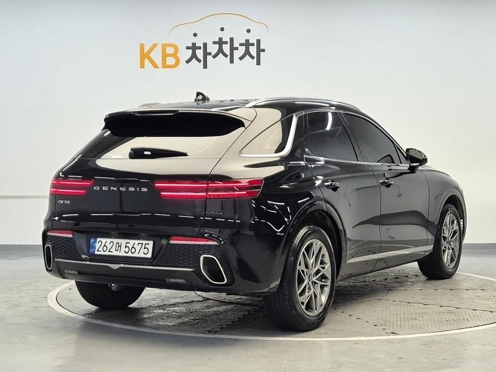 GENESIS GV70 2022