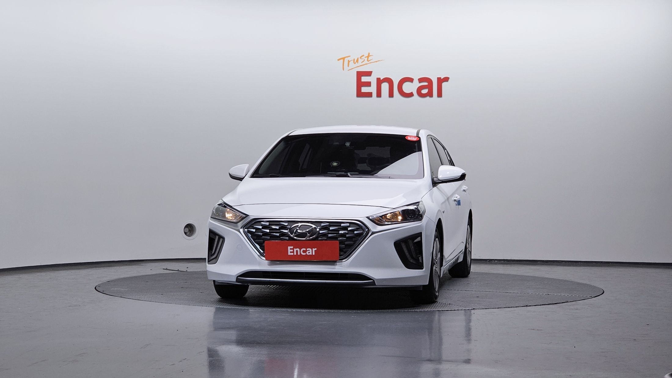 HYUNDAI IONIQ HYBRID 2019