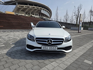 MERCEDES BENZ E-CLASS W213 2016