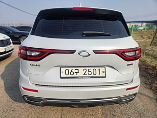 SAMSUNG QM6 2018
