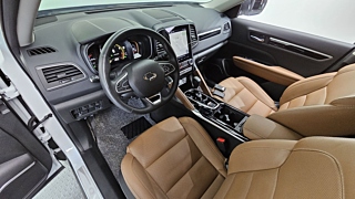 SAMSUNG QM6 2024