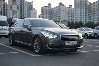 GENESIS EQ900 2016