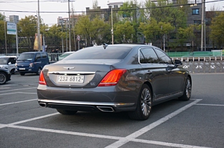GENESIS EQ900 2016