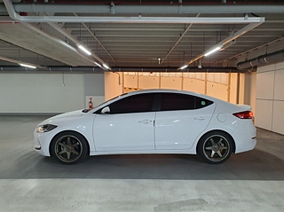 HYUNDAI AVANTE AD 2016
