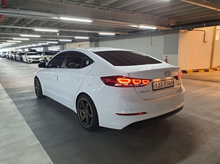 HYUNDAI AVANTE AD 2016
