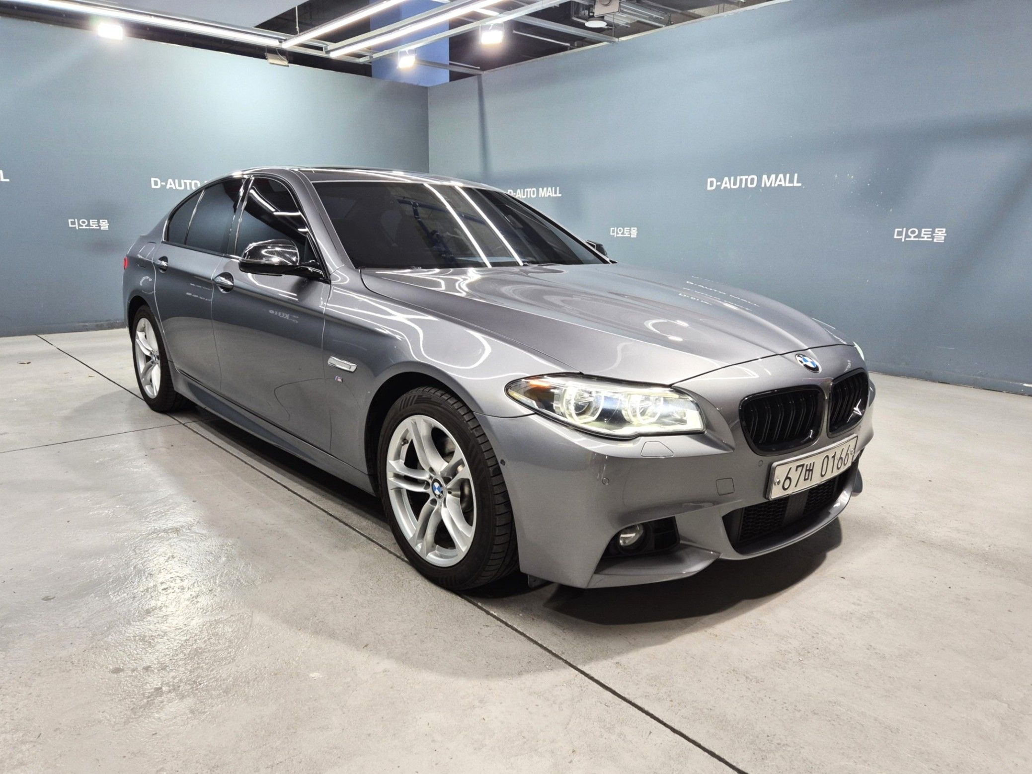 BMW 5-SERIES F10 2016