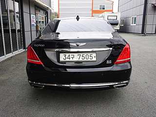 GENESIS EQ900 2017