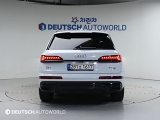 AUDI Q7 4M 2023