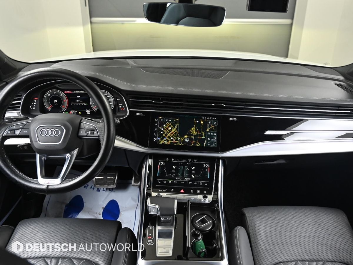 AUDI Q7 4M
