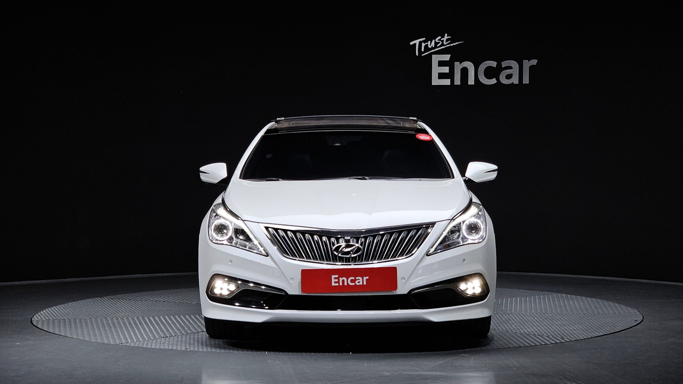 HYUNDAI GRANDEUR HG 2016