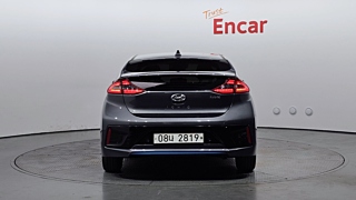 HYUNDAI IONIQ HYBRID 2019