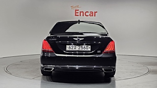 GENESIS EQ900 2018