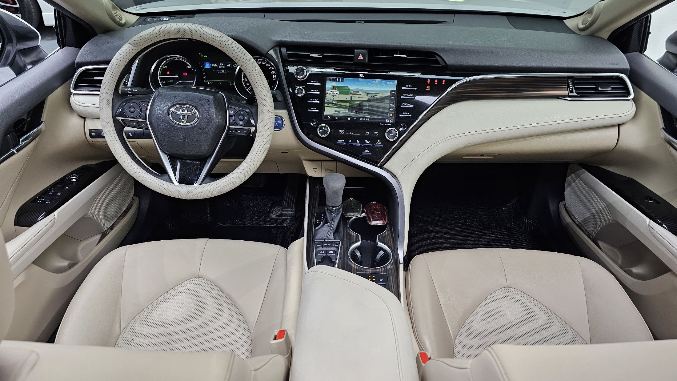 TOYOTA CAMRY XV70 2018