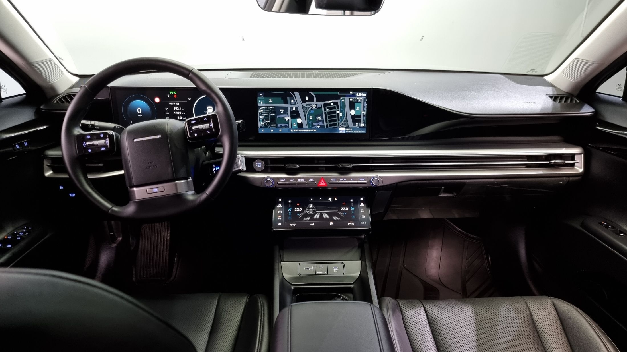 HYUNDAI GRANDEUR GN7 2025